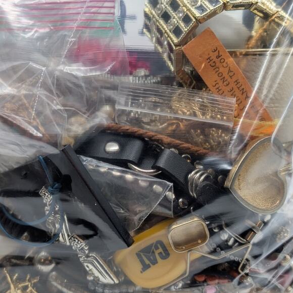 Jewelry Lot Udita Repurpose Bag Over 4 Pounds Beads & Possible Wearable Pieces - Picture 3 of 10